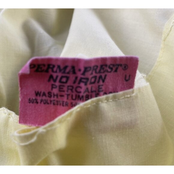 Sears Perma-Prest Pillowcase 2 Yellow w/ White Crochet Trim 42" x 36" Vtg READ - Picture 4 of 12